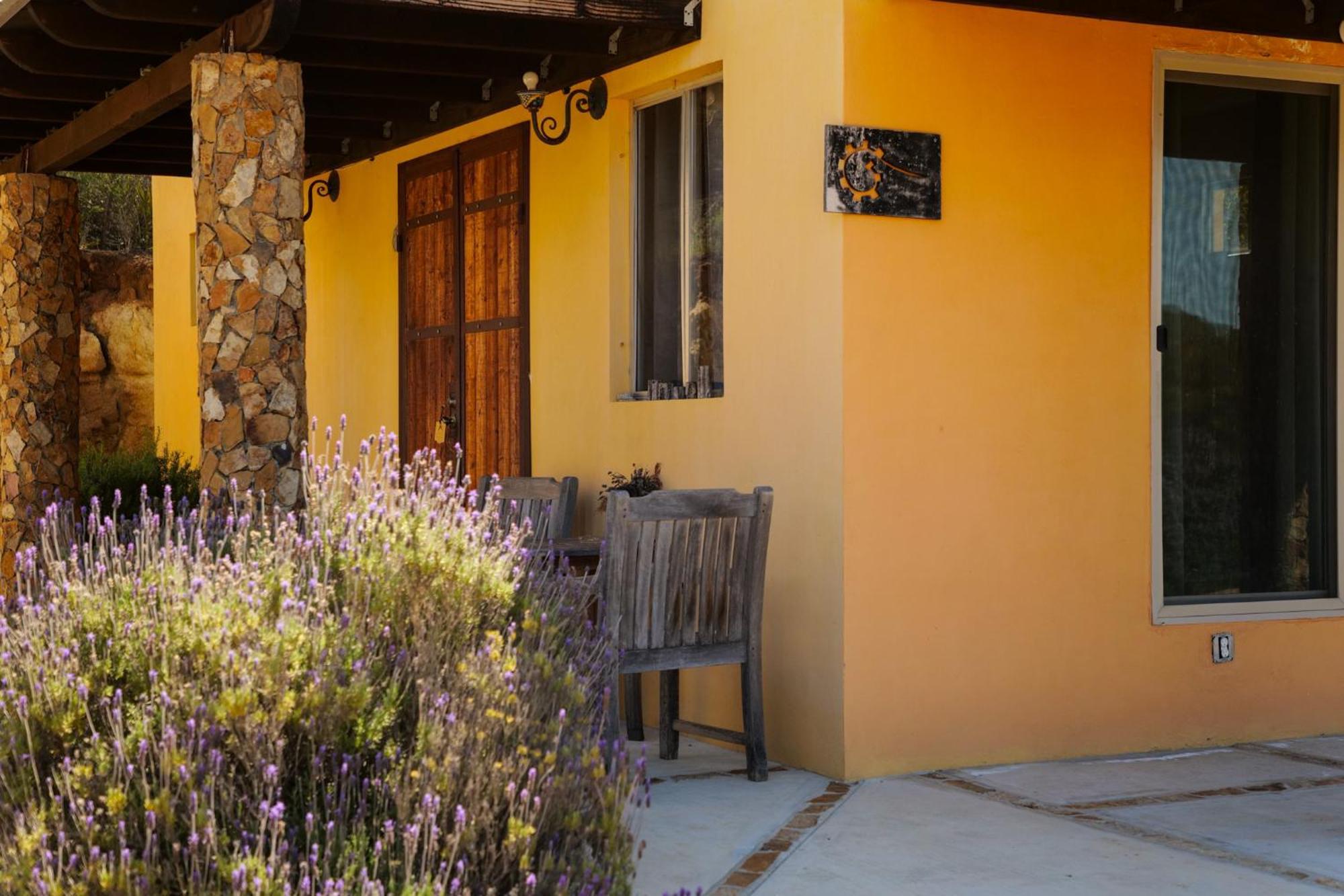 Bed and Breakfast Quinta Estrella Валье-де-Гуадалупе Экстерьер фото